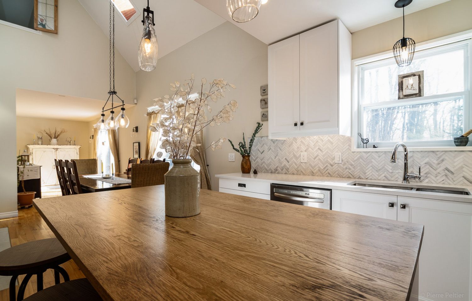 Precise details from countertop to finish
