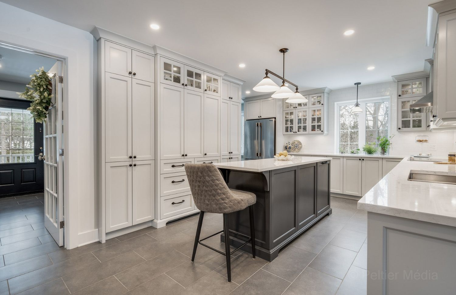 Quiet surfaces paired with soft light