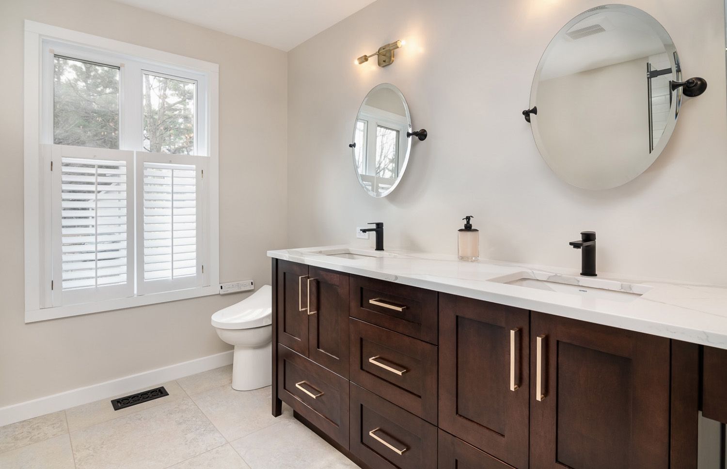 Natural surfaces carefully selected